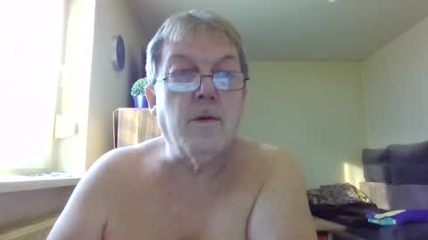 carsten21101 online show from March 11, 2025, 7:15 am