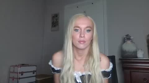 Casey Lakes online show from November 5, 2025, 11:49 pm