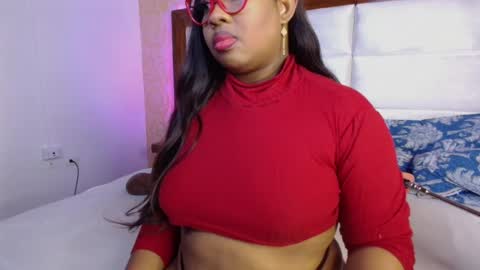 Snapshot of caseymoon chatting on February 19, 2025, 12:22 pm Casey online show from February 19, 2025, 12:22 pm