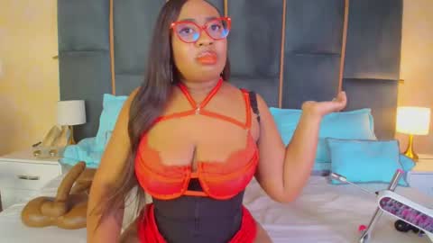 Snapshot of caseymoon chatting on September 28, 2025, 12:32 pm Casey online show from September 28, 2025, 12:32 pm