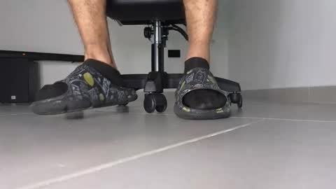 Snapshot of cash_master777 chatting on December 17, 2025, 4:24 pm cash_master777 online show from December 17, 2025, 4:24 pm