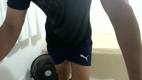 cashmastermuscle77 online show from January 15, 2025, 11:30 pm