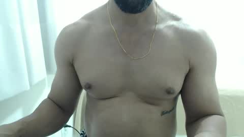 cashmastermuscle77 online show from October 16, 2025, 2:01 am