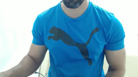 Snapshot of cashmastermuscle77 chatting on May 17, 2026, 12:01 pm cashmastermuscle77 online show from May 17, 2026, 12:01 pm