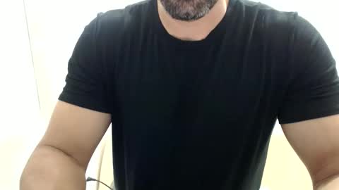 Snapshot of cashmastermuscle77 chatting on May 24, 2026, 11:26 am cashmastermuscle77 online show from May 24, 2026, 11:26 am