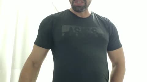 Snapshot of cashmastermuscle77 chatting on May 27, 2026, 11:46 pm cashmastermuscle77 online show from May 27, 2026, 11:46 pm