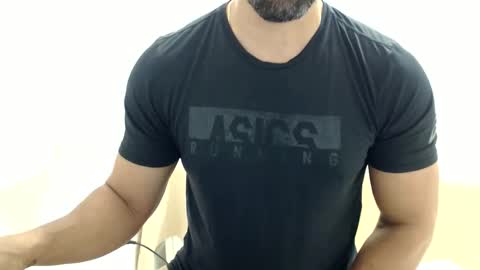 Snapshot of cashmastermuscle77 chatting on May 30, 2026, 10:34 am cashmastermuscle77 online show from May 30, 2026, 10:34 am