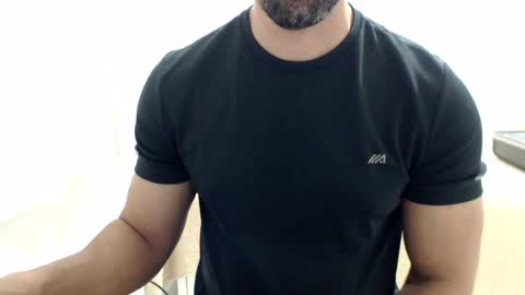Snapshot of cashmastermuscle77 chatting on July 13, 2026, 9:39 pm cashmastermuscle77 online show from July 13, 2026, 9:39 pm