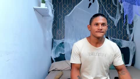 Casike online show from November 2, 2025, 7:27 pm