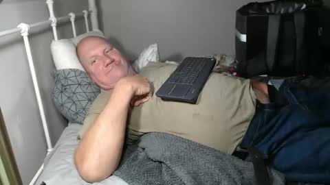 Snapshot of casinocam chatting on October 22, 2025, 2:34 am CasinoCam online show from October 22, 2025, 2:34 am