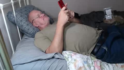 Snapshot of casinocam chatting on October 22, 2025, 9:47 pm CasinoCam online show from October 22, 2025, 9:47 pm