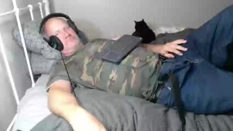 Snapshot of casinocam chatting on October 25, 2025, 2:41 am CasinoCam online show from October 25, 2025, 2:41 am