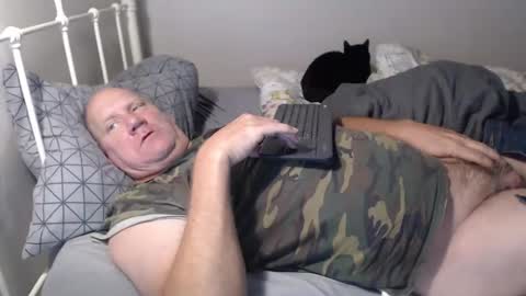 Snapshot of casinocam chatting on October 25, 2025, 8:58 pm CasinoCam online show from October 25, 2025, 8:58 pm