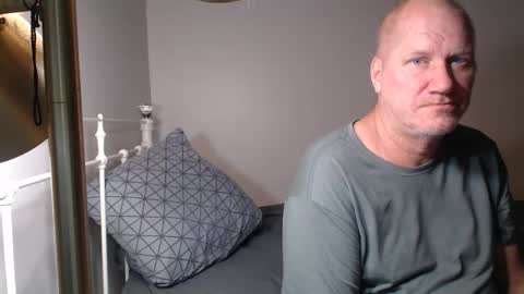 Snapshot of casinocam chatting on October 27, 2025, 6:23 pm CasinoCam online show from October 27, 2025, 6:23 pm