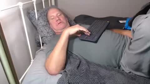 Snapshot of casinocam chatting on November 3, 2025, 3:02 pm CasinoCam online show from November 3, 2025, 3:02 pm