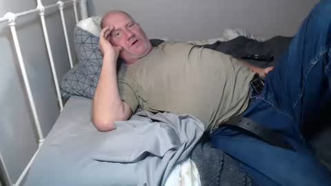 Snapshot of casinocam chatting on November 6, 2025, 8:04 am CasinoCam online show from November 6, 2025, 8:04 am