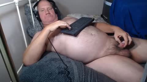 Snapshot of casinocam chatting on November 17, 2025, 7:25 am CasinoCam online show from November 17, 2025, 7:25 am