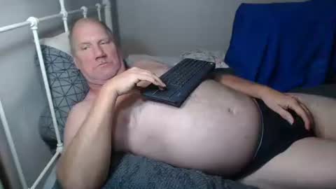 Snapshot of casinocam chatting on November 18, 2025, 7:35 am CasinoCam online show from November 18, 2025, 7:35 am