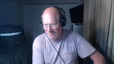 Snapshot of casinocam chatting on November 21, 2025, 2:10 am CasinoCam online show from November 21, 2025, 2:10 am