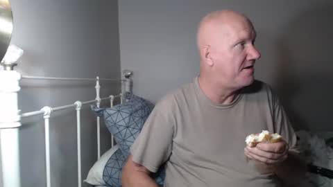 Snapshot of casinocam chatting on November 30, 2025, 5:39 pm CasinoCam online show from November 30, 2025, 5:39 pm