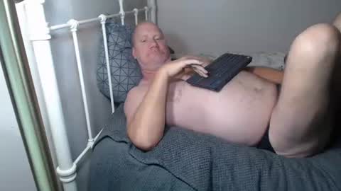 Snapshot of casinocam chatting on December 4, 2025, 10:18 pm CasinoCam online show from December 4, 2025, 10:18 pm