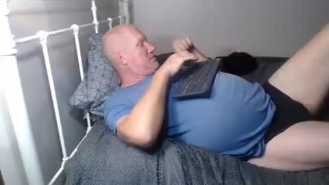 Snapshot of casinocam chatting on December 14, 2025, 7:58 am CasinoCam online show from December 14, 2025, 7:58 am