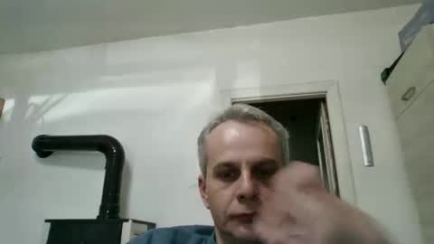 Snapshot of casius_77 chatting on April 11, 2026, 4:00 pm casius_77 online show from April 11, 2026, 4:00 pm