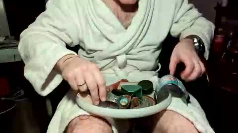 hairyokieotter online show from December 4, 2025, 10:35 am