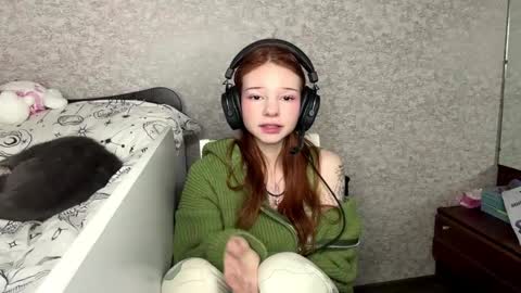 cassandraneiman online show from October 16, 2025, 3:35 pm