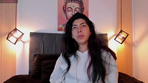 Snapshot of cassie_bloom chatting on November 8, 2025, 9:35 pm cassie_bloom online show from November 8, 2025, 9:35 pm