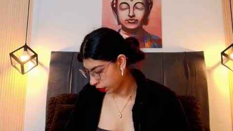 Snapshot of cassie_bloom chatting on December 1, 2025, 8:14 pm cassie_bloom online show from December 1, 2025, 8:14 pm