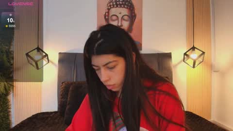 Snapshot of cassie_bloom chatting on December 13, 2025, 7:53 pm cassie_bloom online show from December 13, 2025, 7:53 pm