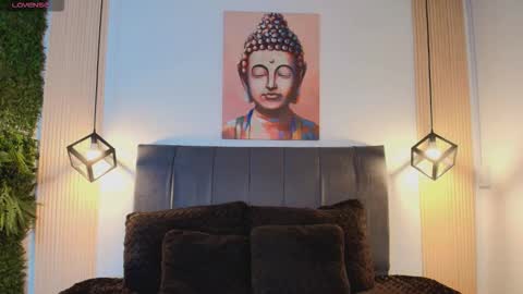 Snapshot of cassie_bloom chatting on December 14, 2025, 8:13 pm cassie_bloom online show from December 14, 2025, 8:13 pm