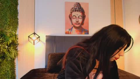 Snapshot of cassie_bloom chatting on December 17, 2025, 8:04 pm cassie_bloom online show from December 17, 2025, 8:04 pm