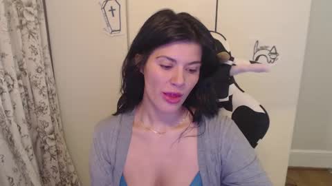 cassiealvarez online show from October 4, 2025, 12:52 am