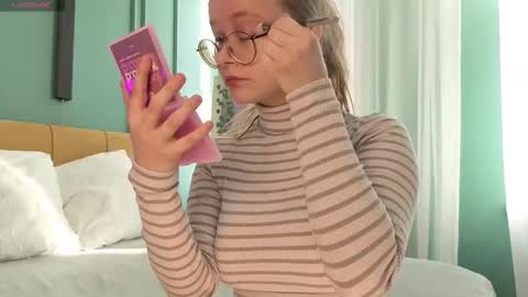 assie online show from October 18, 2025, 12:28 pm