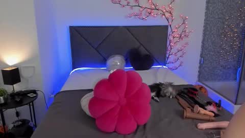 Cassie online show from November 9, 2025, 6:33 am