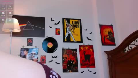 Snapshot of cassieholland chatting on November 7, 2025, 8:14 am Im Cassie3 online show from November 7, 2025, 8:14 am