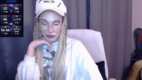 Snapshot of cassiemich chatting on December 13, 2024, 6:27 pm Cassie online show from December 13, 2024, 6:27 pm