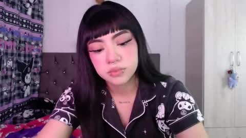 Snapshot of cat_mila_ chatting on April 28, 2026, 6:51 am Mila online show from April 28, 2026, 6:51 am
