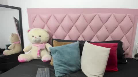 Snapshot of cata_gil1 chatting on October 24, 2025, 6:15 pm cata_gil1 online show from October 24, 2025, 6:15 pm