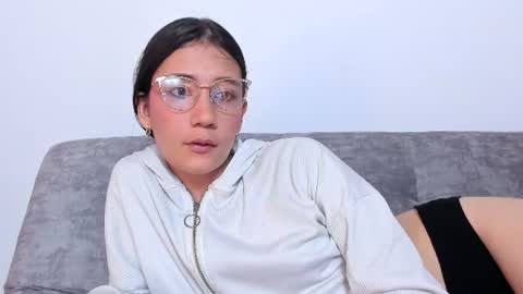 Snapshot of catalella_0 chatting on July 5, 2026, 11:39 am Catalella online show from July 5, 2026, 11:39 am