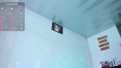 Flor....... online show from February 27, 2025, 7:15 pm