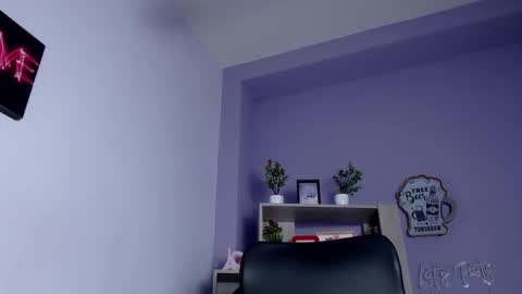 cataleya_brunethe online show from February 15, 2025, 6:23 pm