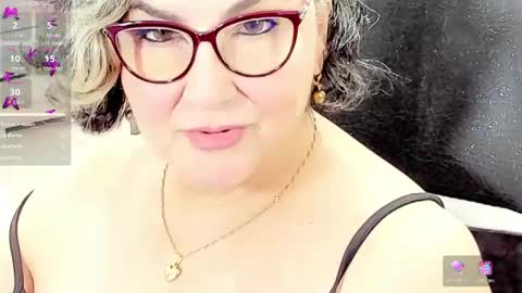 Snapshot of cataleya_mom_ chatting on April 28, 2026, 1:48 am cataleya online show from April 28, 2026, 1:48 am