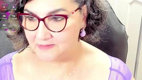 Snapshot of cataleya_mom_ chatting on May 30, 2026, 8:06 pm cataleya online show from May 30, 2026, 8:06 pm