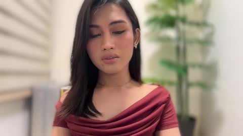 catalina2605 online show from November 19, 2025, 8:09 pm