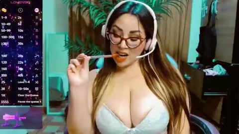 catalina3772516 online show from April 15, 2026, 12:28 am