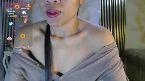 Catalina  online show from October 22, 2025, 1:22 pm