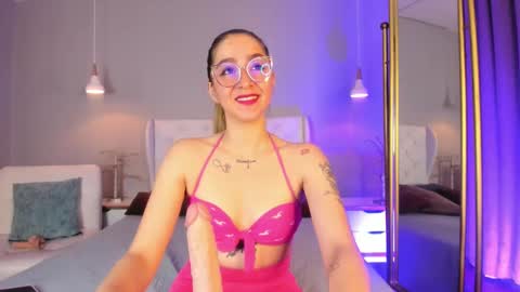 Snapshot of catalina_erotic chatting on March 1, 2025, 3:16 pm Catalina online show from March 1, 2025, 3:16 pm